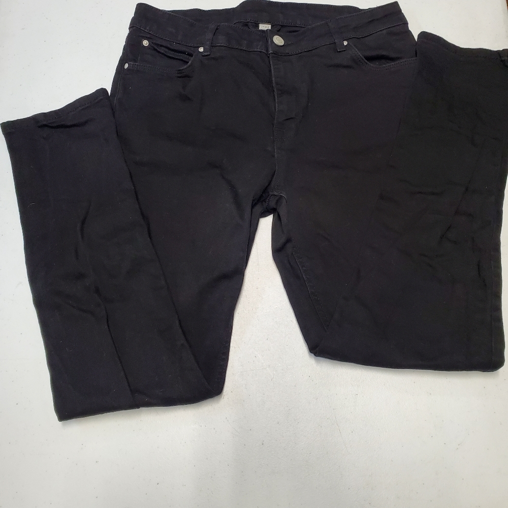 32in by 30in black slim fit jeans.